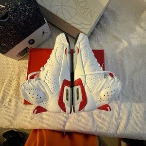 USED!!!! MENS JORDAN 6 RED OREO